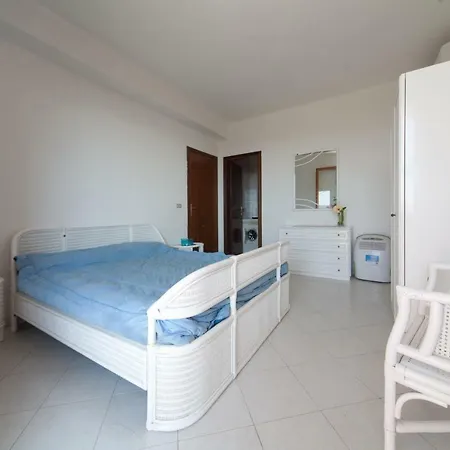Roby Tatil Evi Rometta Marea
