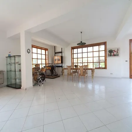 Roby Tatil Evi Rometta Marea