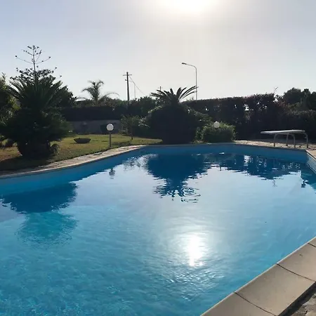 Roby Tatil Evi *